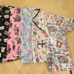 5 women’s scrubs
